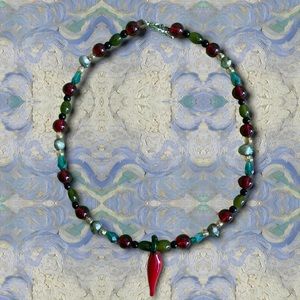 beaded necklace for the low!!! Handmade and everything 💘